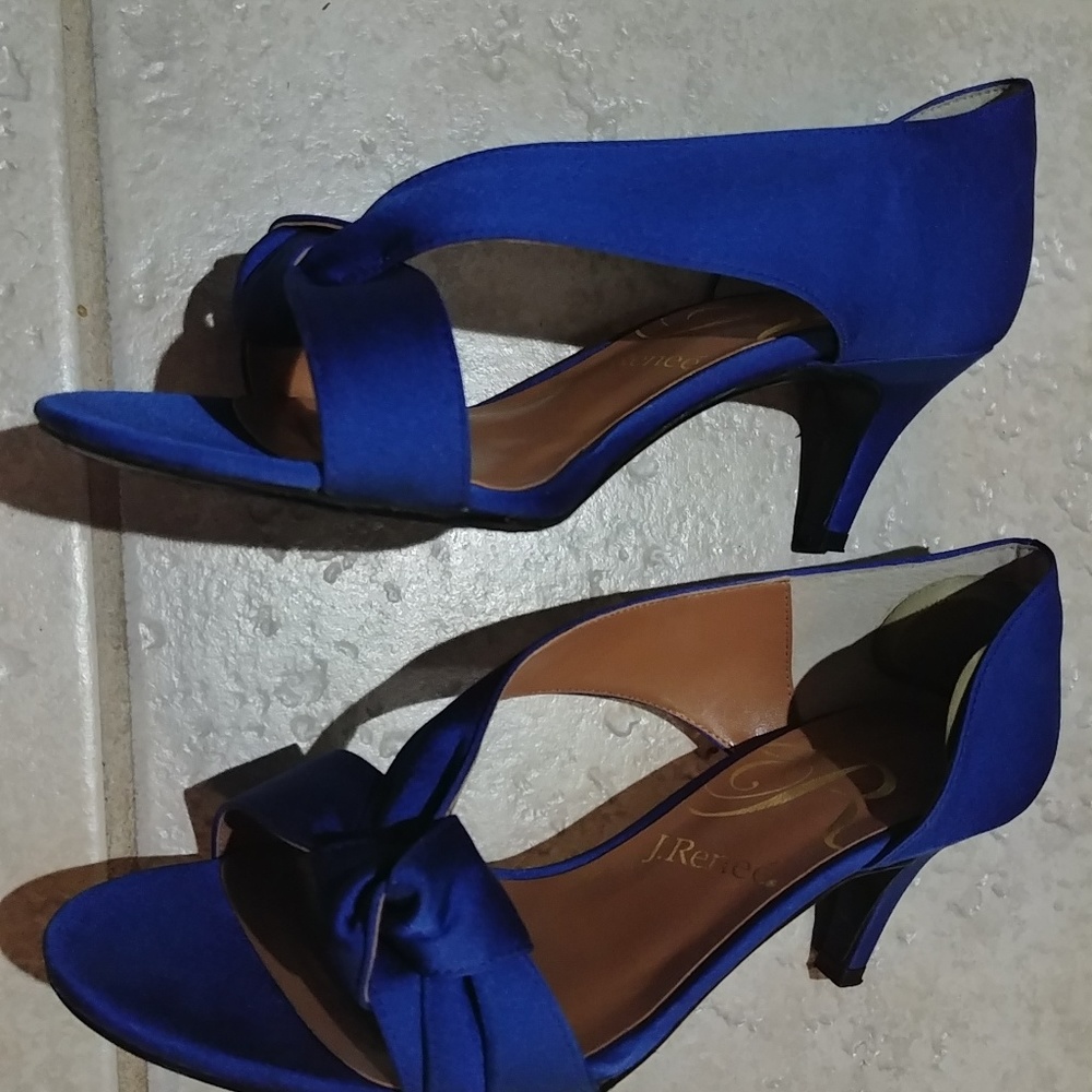 J. Renee royal blue crepe heels